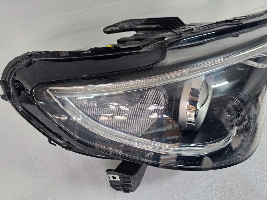 фото №2, Лампа передняя правая alfa romeo stelvio