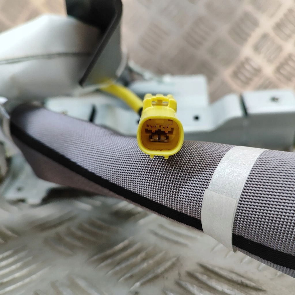 Toyota land cruiser bj70 2017 левая сторона шторка безопасности подушка безопасности Недорого