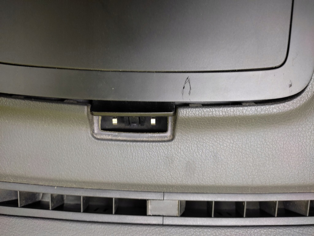 фото №9, Vw touran консоль приборная панель приборная панель ремни подушка безопасности