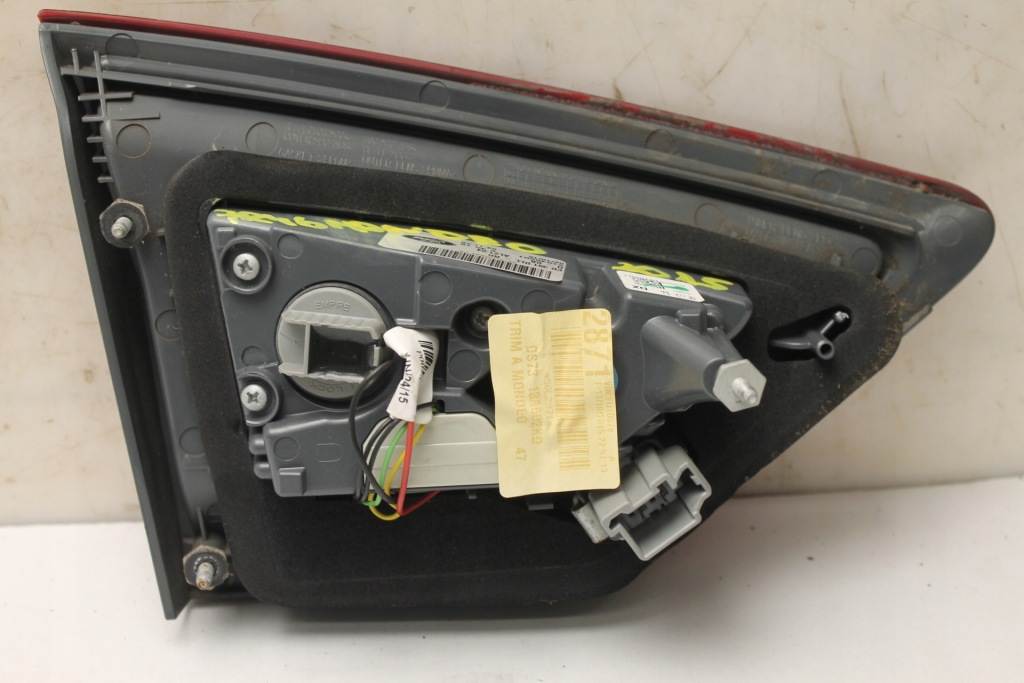 фото №2, Ford mondeo mk5 hb 14- лампа права задня кришки led