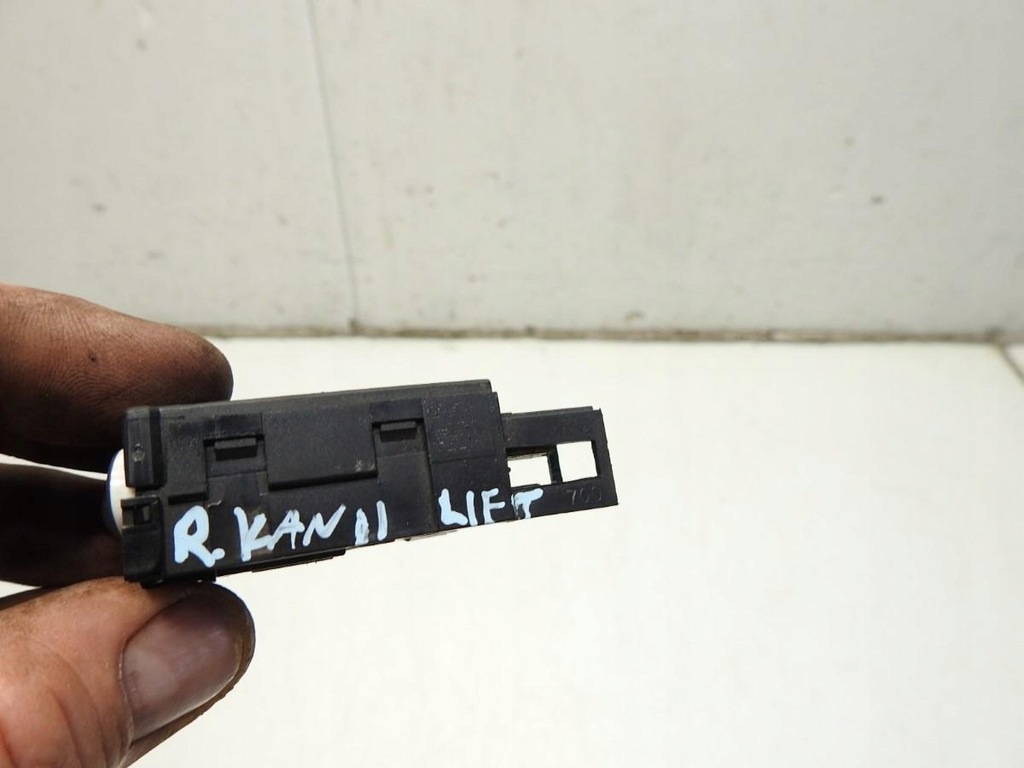 фото №2, Кнопка регулировки света renault kangoo ii 8200379685