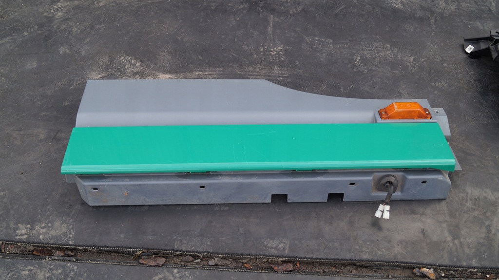 фото №1, Подовжувач бардачка ліва xf 105 daf