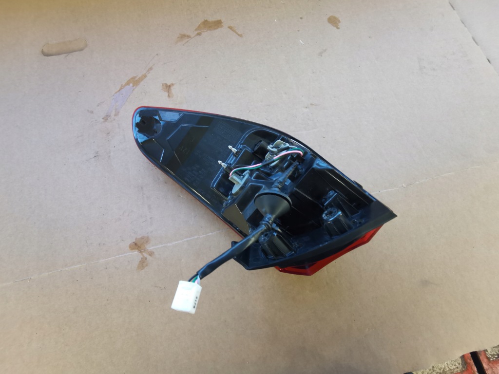 фото №13, Hyundai i30 iii kombi - лампа задняя левая w крыло