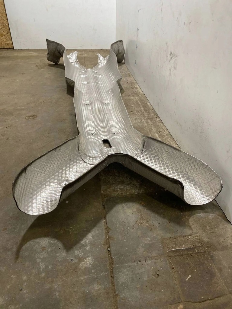 фото №6, Aston martin db11 2019 защита тепловая трубы выпускной