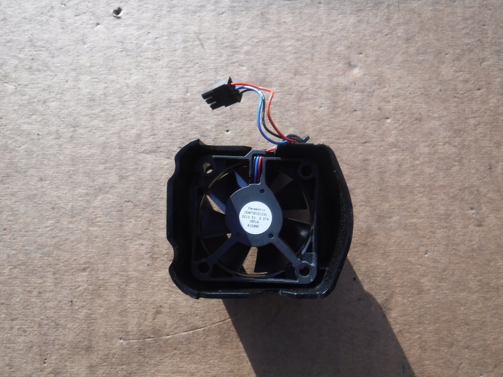 фото №1, Вентилятор лампы led vw passat b8 3g0998475b