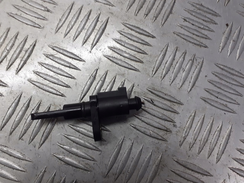 фото №1, Расходомер audi a4 b7 2.0 tfsi 068905379c