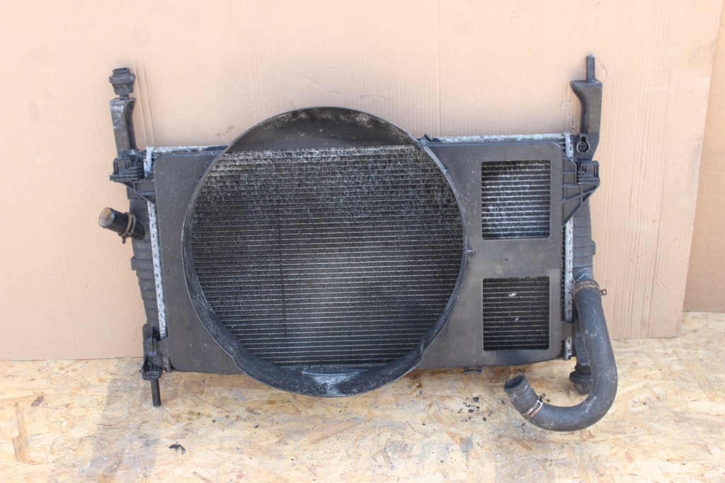 Купити Радіатор води накладка transit mk7 2.2 tdci 06-13r