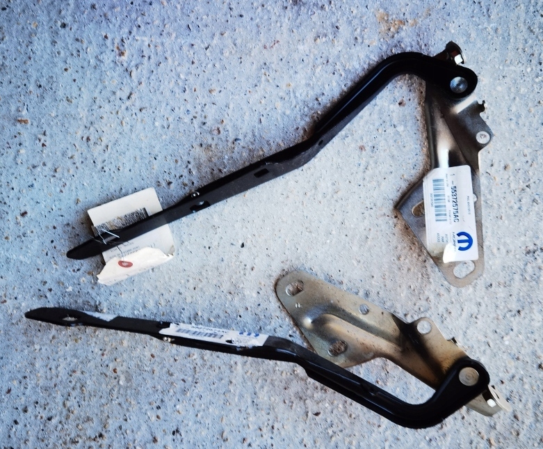 фото №1, Dodge ram 1500 2009 09 2013 14 17 18 петля капот кришки лівий mopar