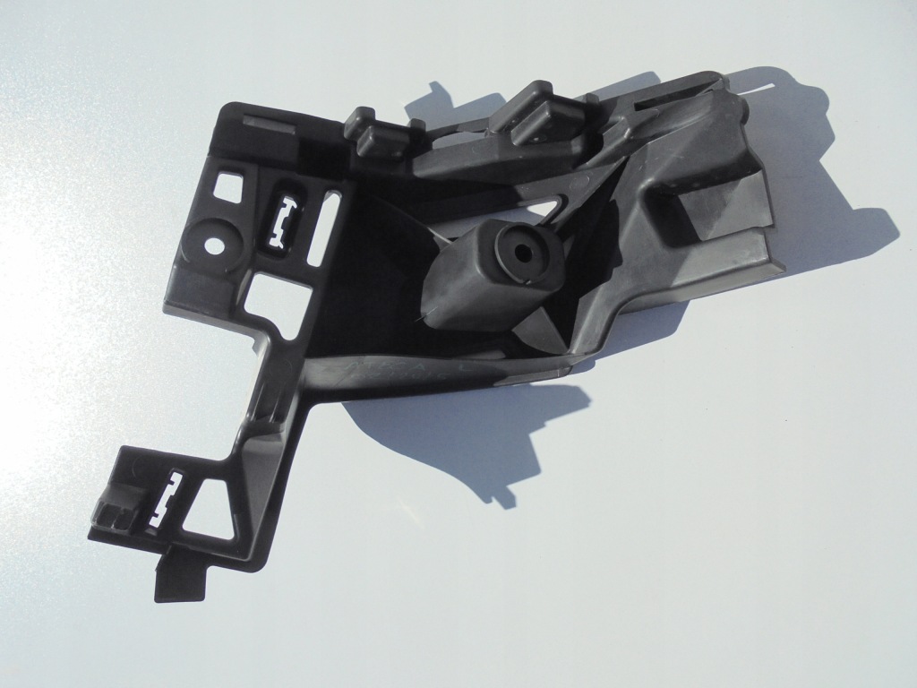 фото №10, Seat ateca напрямна бампера кронштейн лівий задня 575807377