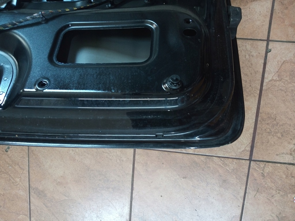 фото №9, Volvo v50 05' крышка багажника багажника задняя kombi