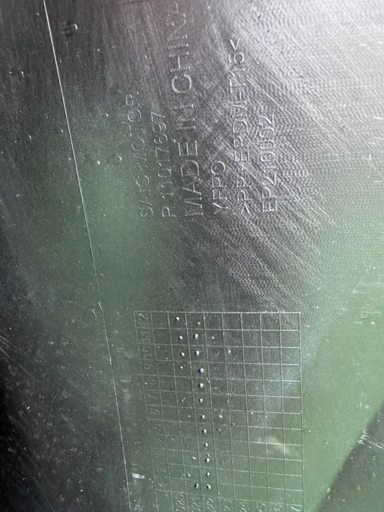 Mg marvel r 21- бампер передний eu оригинал  новый Недорого