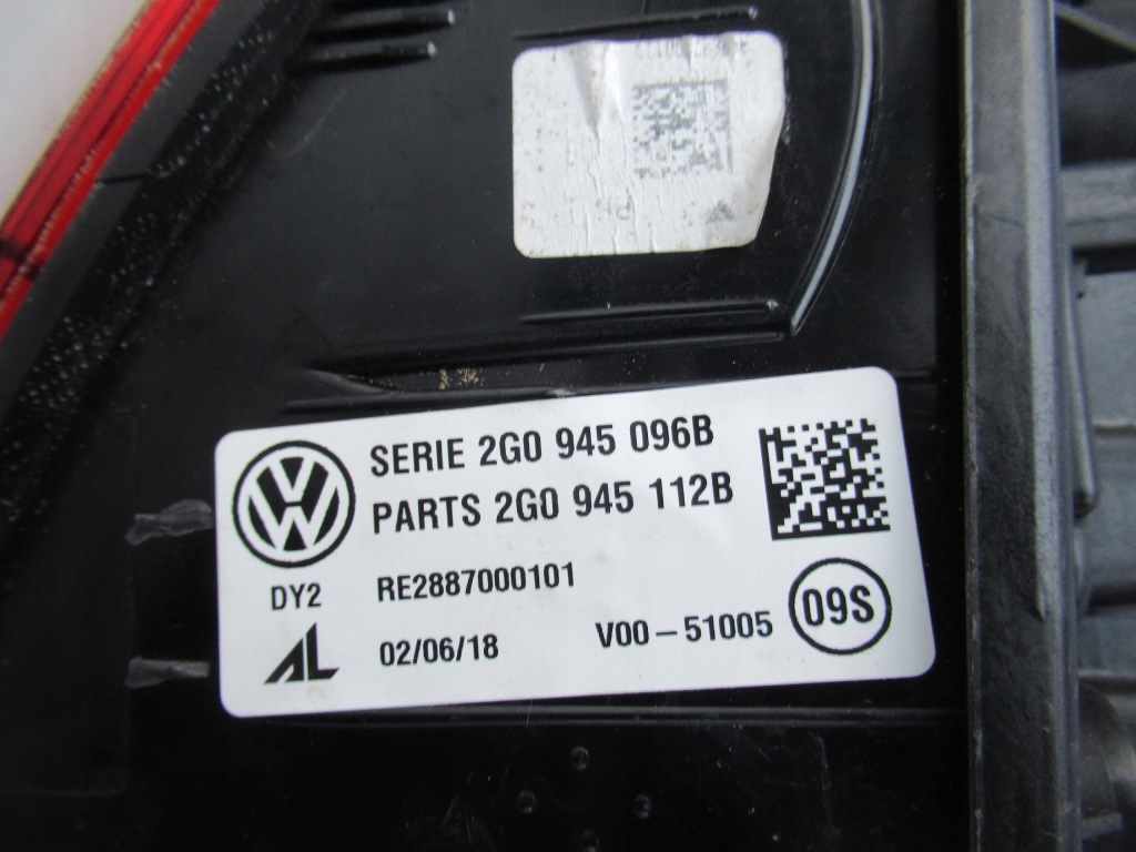 фото №11, Vw polo 2g 6 vi лампа права задня led 2g0945096b