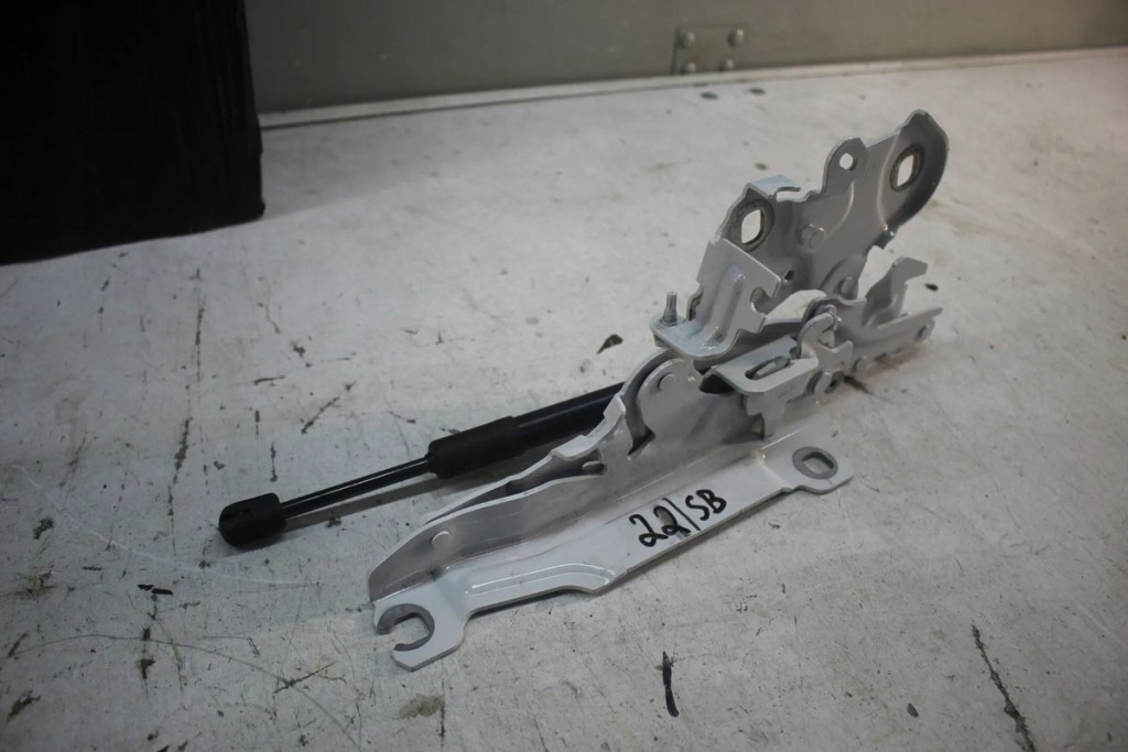 фото №1, Петля капот левый bmw 2 f44 f40 7450923