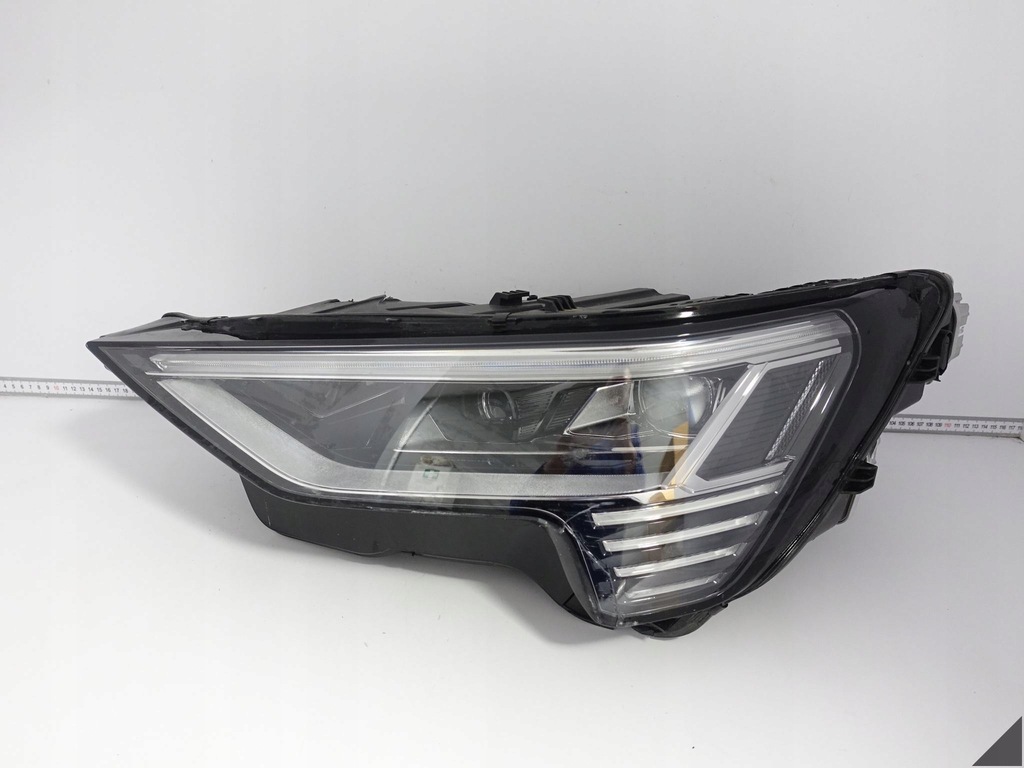 фото №1, Audi e-tron / q8 e-tron lift 22- лампа full led digital matrix light ліва
