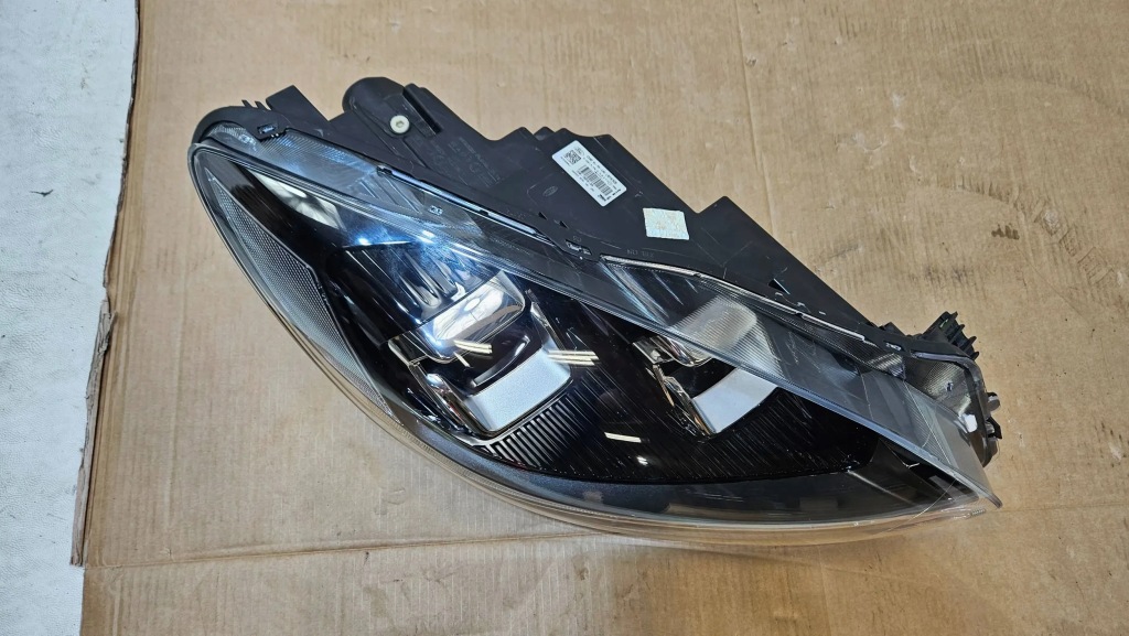 Купить Фара перед передняя правый  ford kuga mk3 рестайлинг  full led lv4b-13e016-an