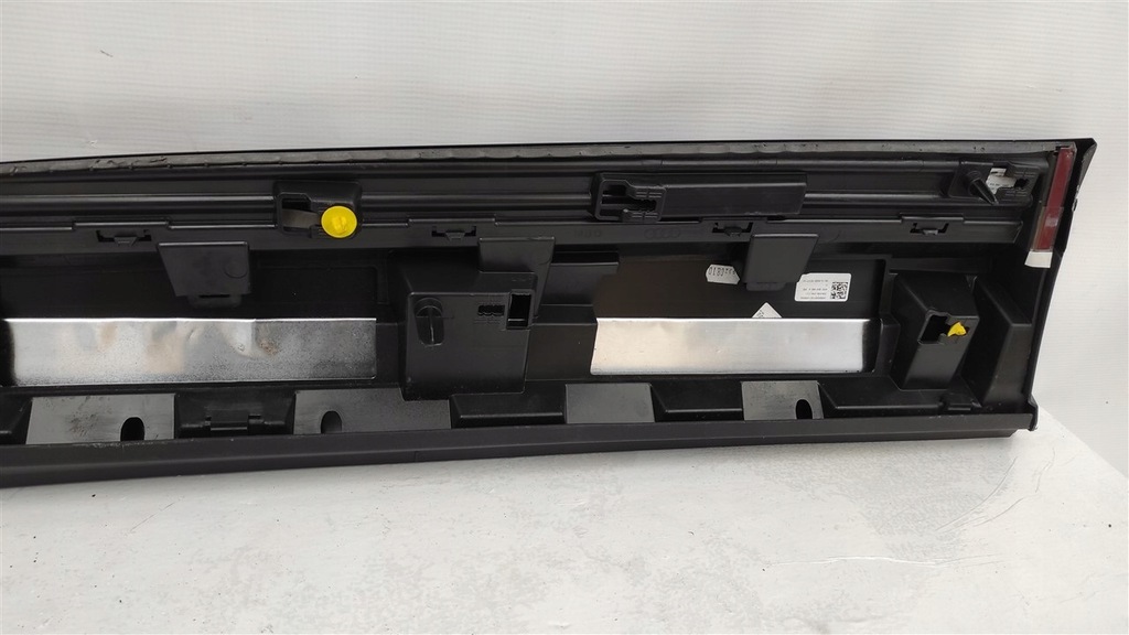 фото №6, Молдинг дверь правая перед audi e-tron 4ke853960