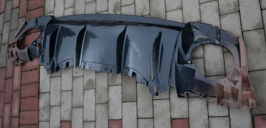 фото №2, Накладка диффузор audi r8 lift 4s0807521