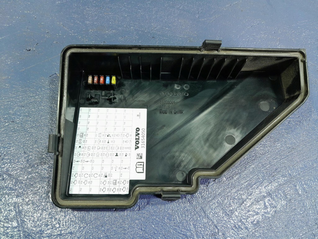 фото №4, Volvo s90 v90 ii 16- корпус коробка предохранителей 31398001 d4204t9