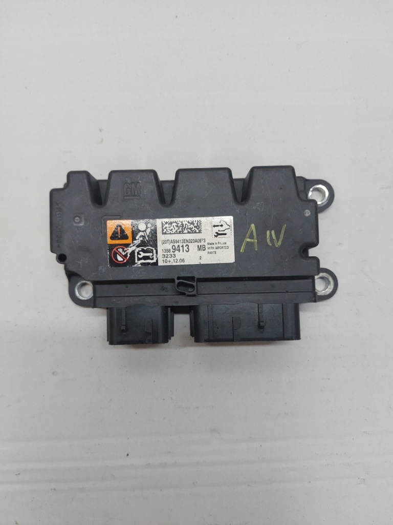 фото №1, Модуль датчик подушок opel astra j 13589413