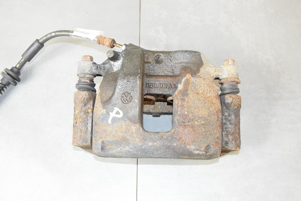 фото №1, Vw amarok суппорт правый перед 2h0615106c