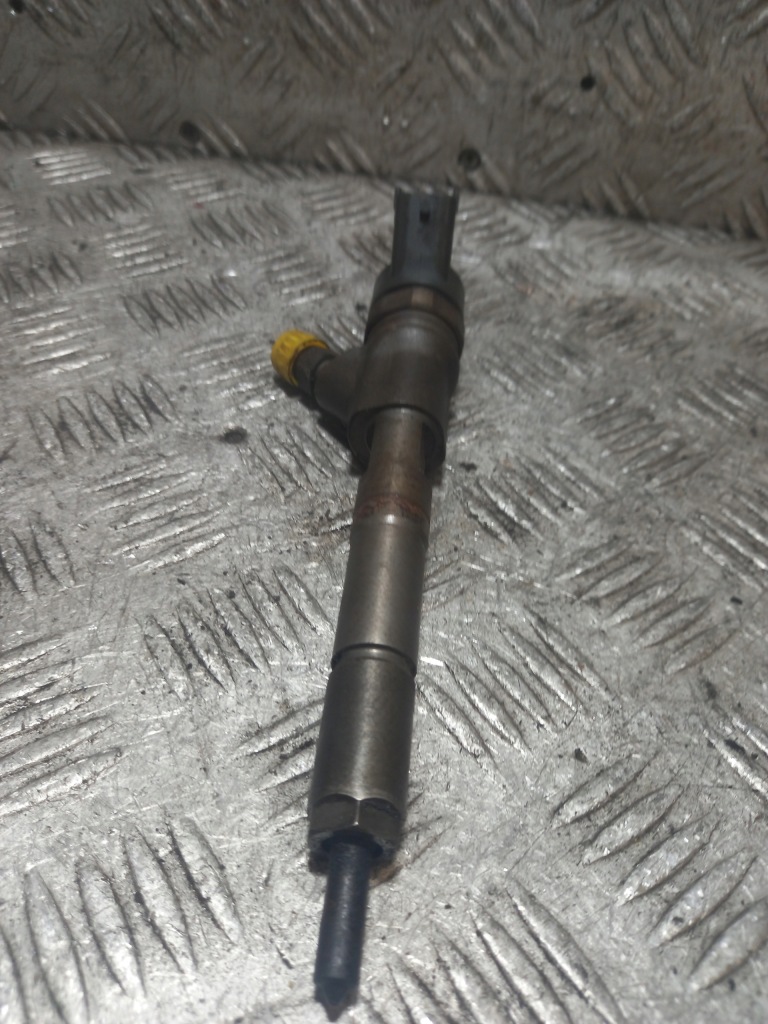 фото №1, Інжектор форсунка toyota auris 2367033040