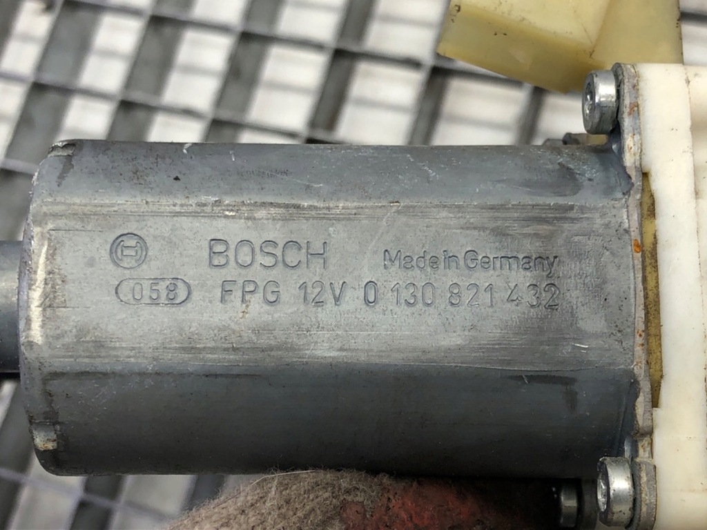 фото №6, Подъемник стекло правый задняя mercedes c219 a2198200642 спортивный/купе 04-11