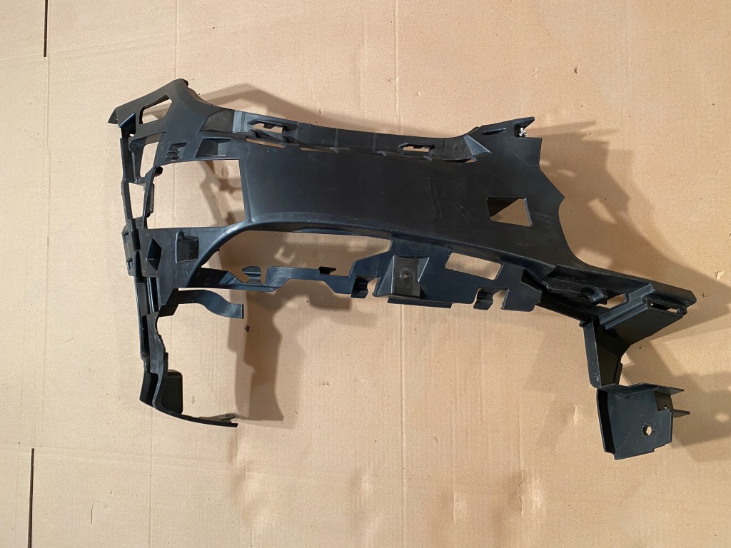 фото №1, Mercedes e-klasa w213 направляющая бампера правый перед