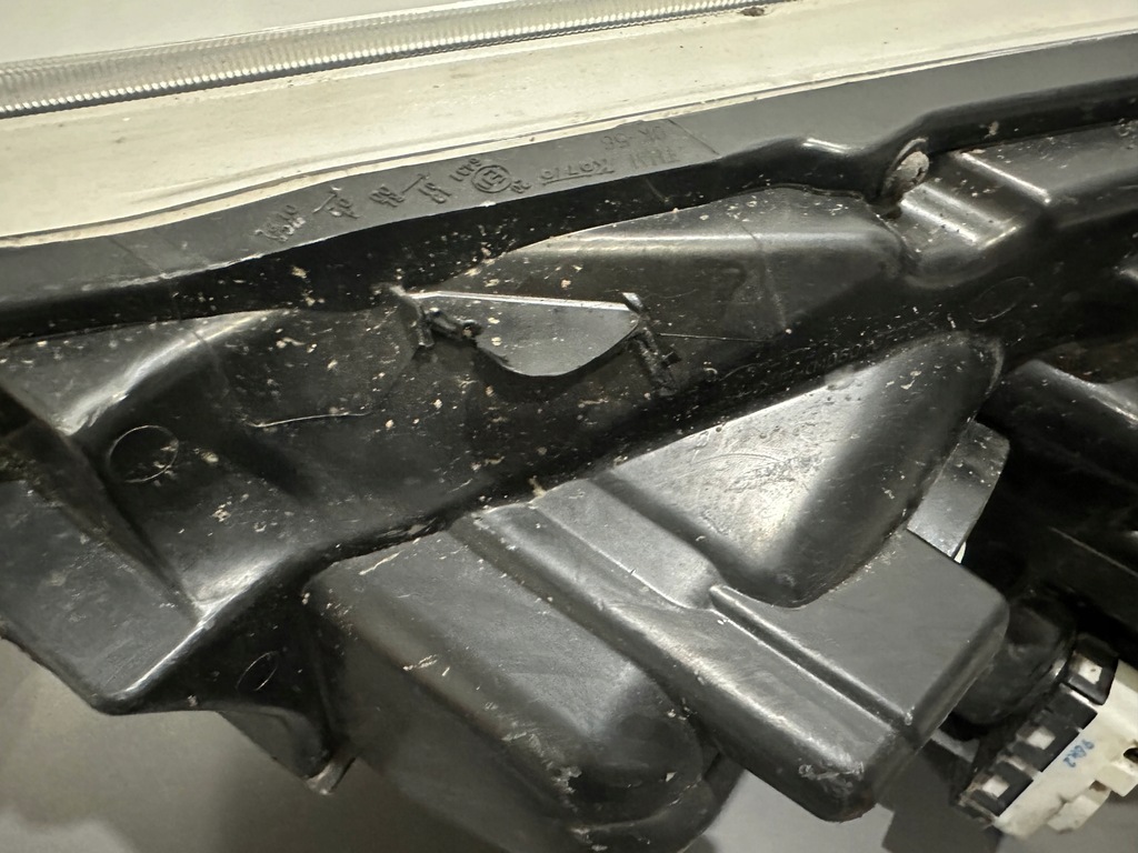 фото №15, Toyota hilux viii лампа правая led europa