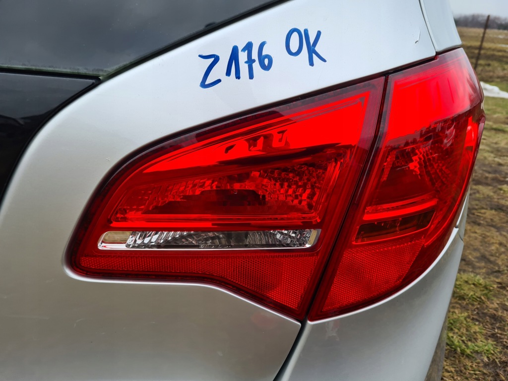 Купити Лампа права задня w кришка opel meriva b