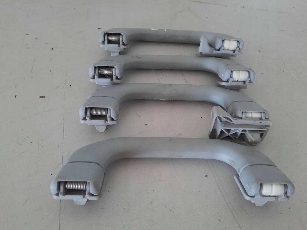 фото №5, Mercedes w203 00-04 kombi кронштейн ручка потолочный комплект a2038100551