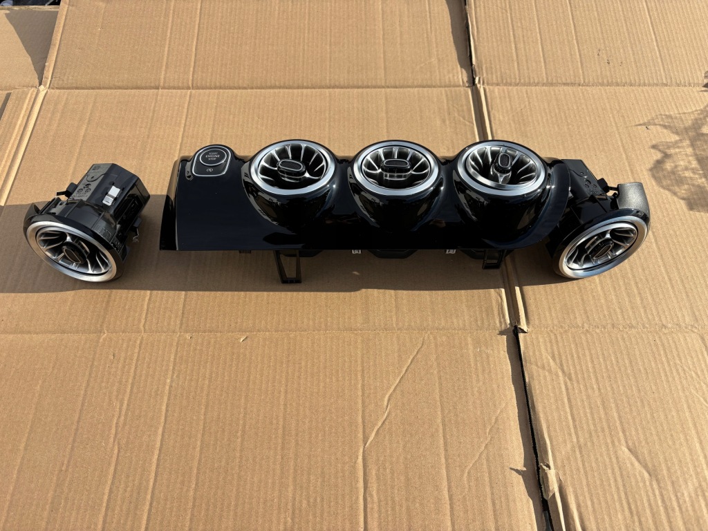 фото №1, Dekor молдинг защита консоли mercedes a w177 w118 решётка обдув