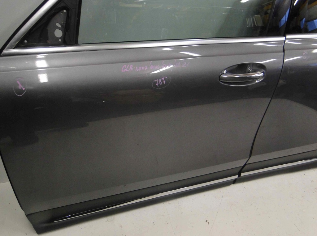 фото №8, Mercedes glb x247 247 молдинг двері ліва перед amg