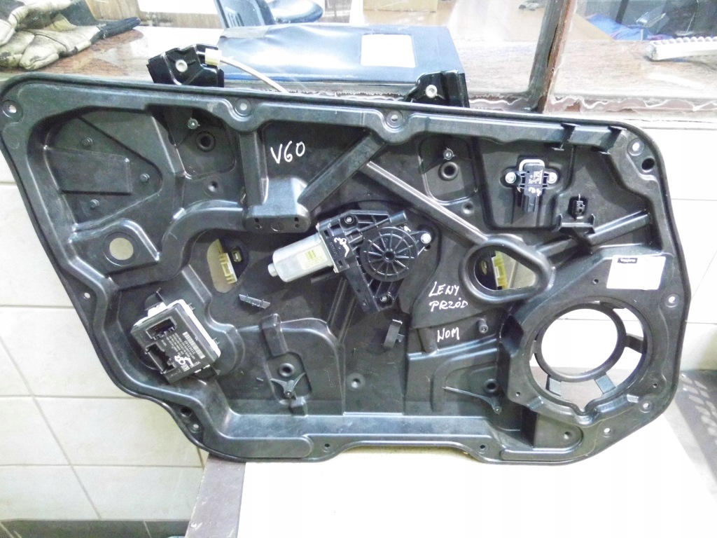 фото №1, Подъемник стекло volvo оригинальный номер 30784310