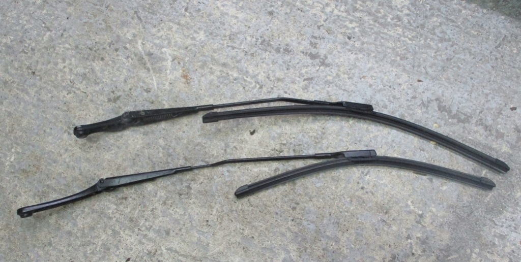 фото №1, Audi a5 8t важіль важелі двірник kpl europa