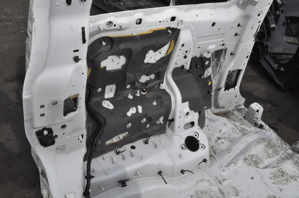 фото №6, Land rover defender ii l663 3d van четверть крыло левый задняя задний