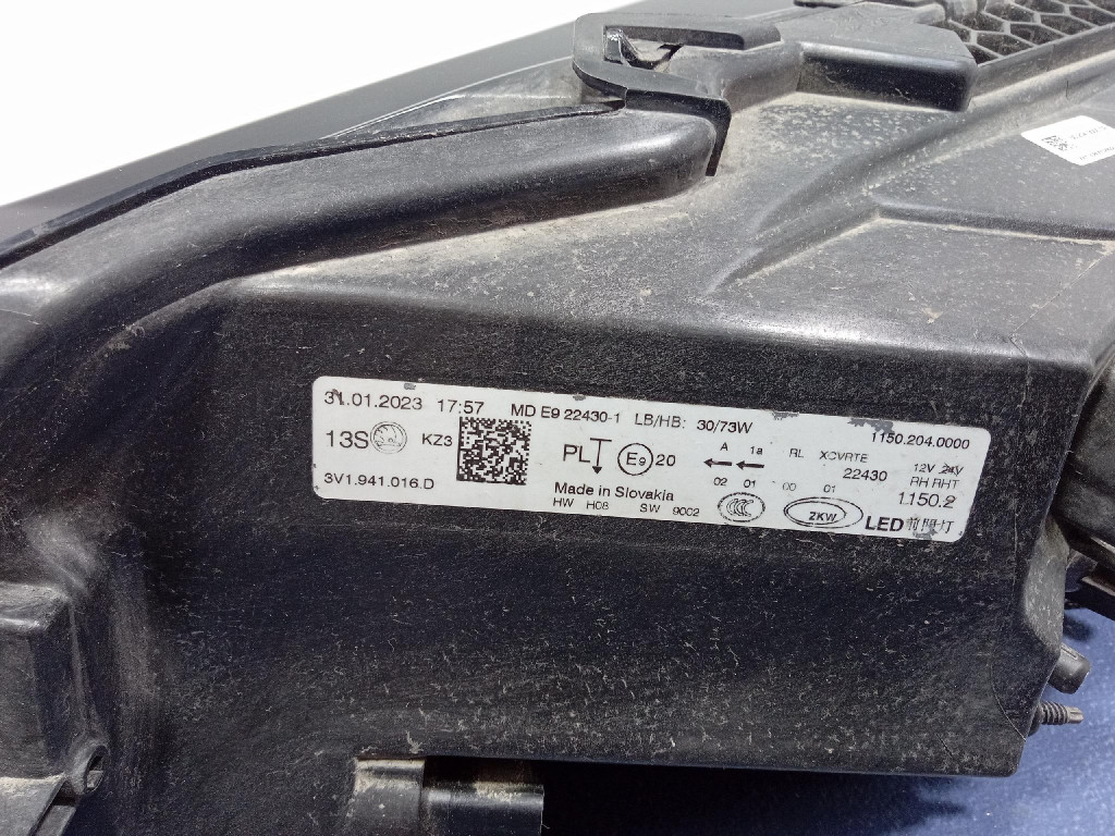 Skoda superb 3 рестайлинг  фара правый фара передняя full led 3v1941016d Недорого