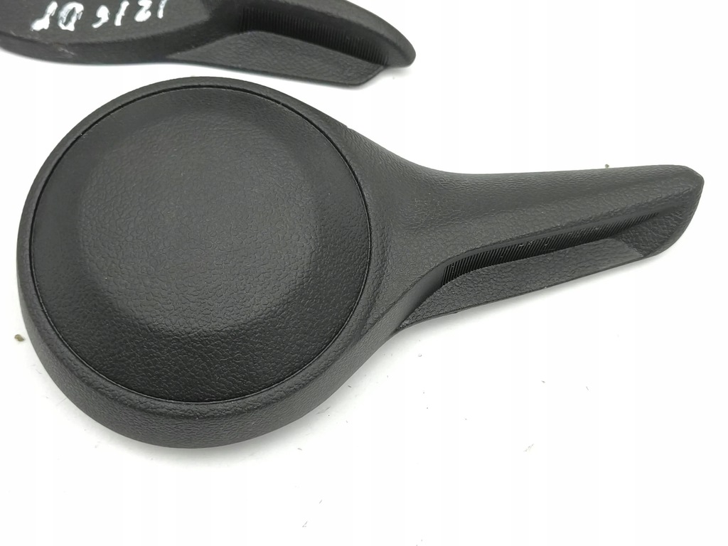 фото №12, Toyota corolla e210 e21 2022 перед сторона права обшивка сидіння