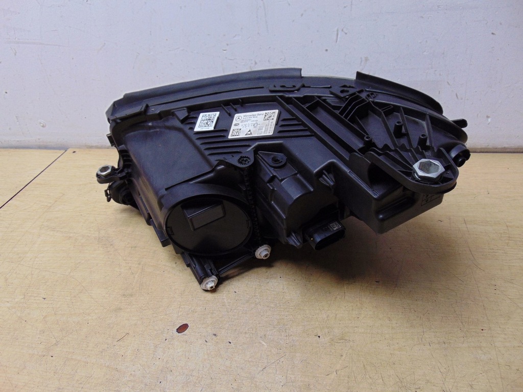 фото №12, Лампа правая перед mercedes w213 lift a2139067609 europa