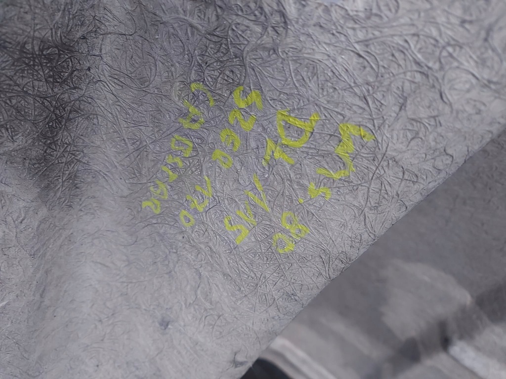 фото №7, Ветровик nissan cabstar maxity