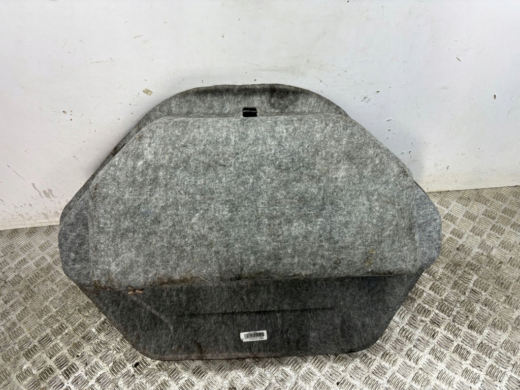 Tesla model s 2015 обшивка багажника 103837800c в Україні