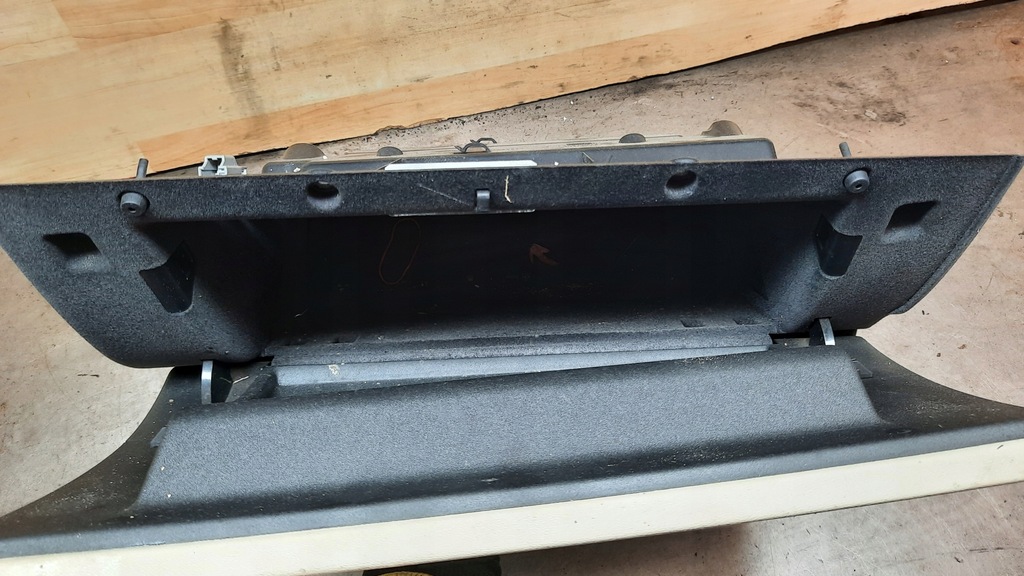 фото №10, Бардачок пасажира volvo xc70 ii 07-16r