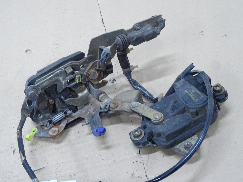 фото №4, Suzuki vitara замок дверь левый перед 3d 88-97r