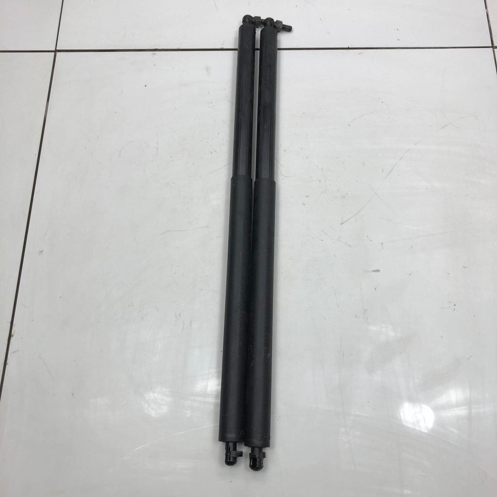 фото №1, Амортизаторы амортизаторы крышки багажника c70 ii