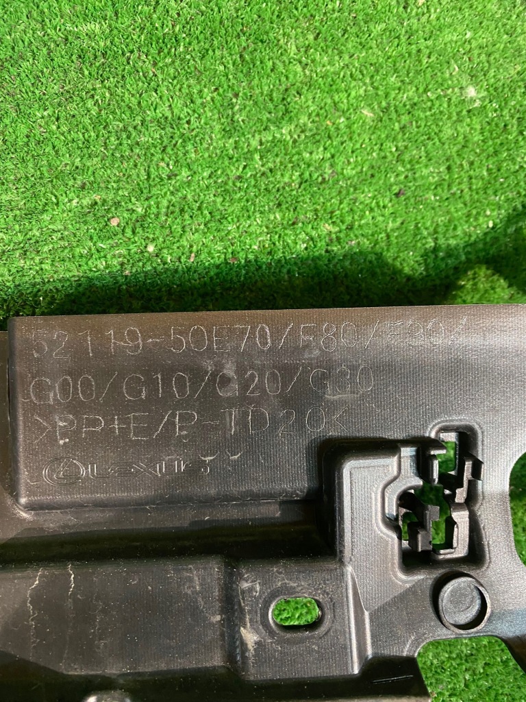 Бампер передній перед lexus ls500 lift 21- Зі Шроту