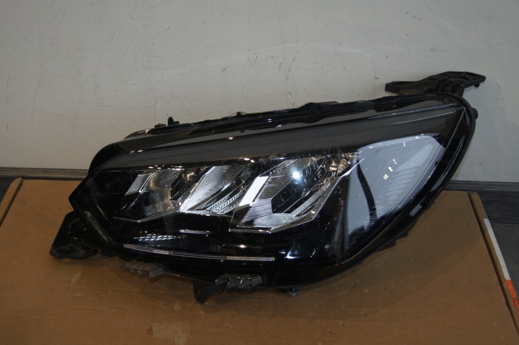 фото №1, Full led peugeot 208 ii 2008 ii led full led левая europa 2019-