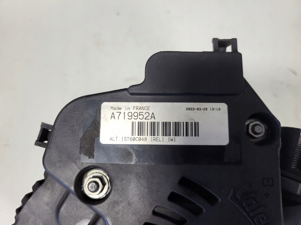 Купить Генератор citroen c4 grand picasso 2 ist60c048 439965