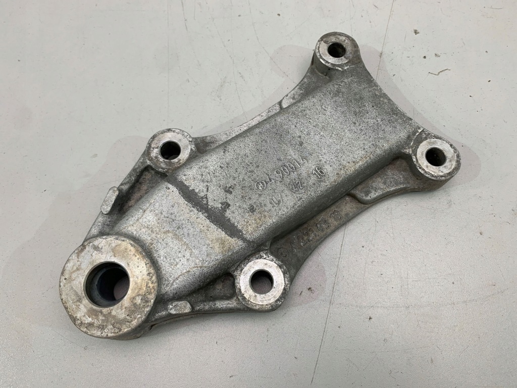 фото №1, Mercedes s w221 кронштейн міст a2210318