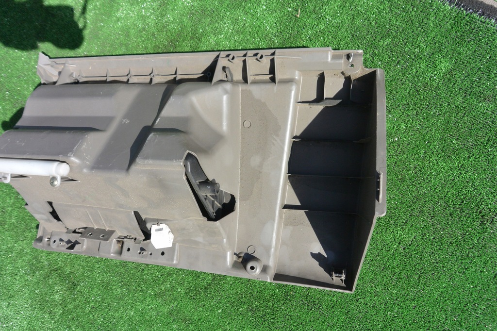 фото №8, Бардачок пассажира nissan maxima qx a33 eu