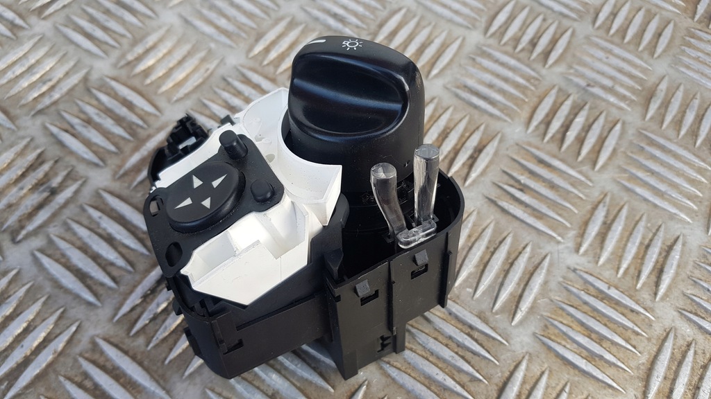 фото №16, Mercedes w203 перемикач світла