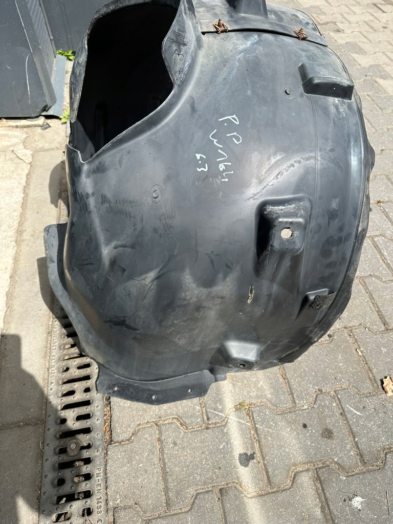 Подкрылок правый перед, правое передние mercedes ml w164 6.3 полный с Разборки